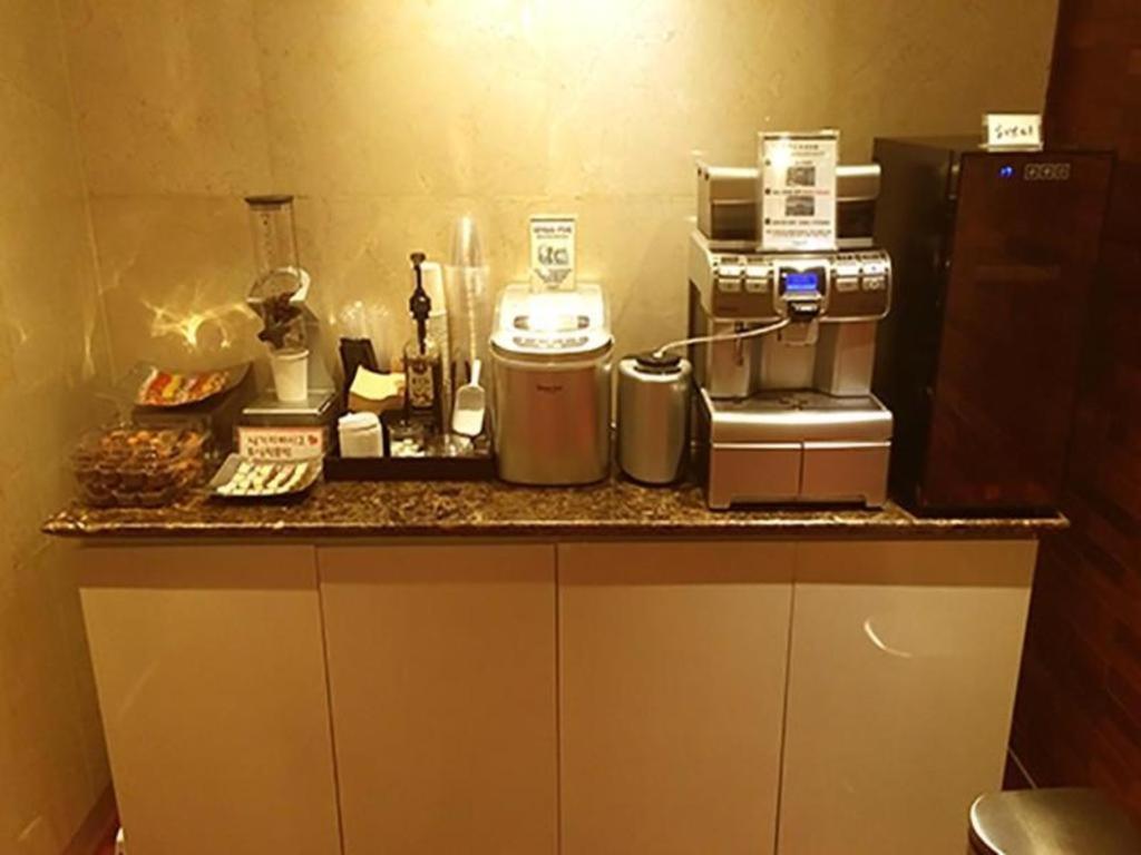 Sinyoung Motel Сеул Екстер'єр фото