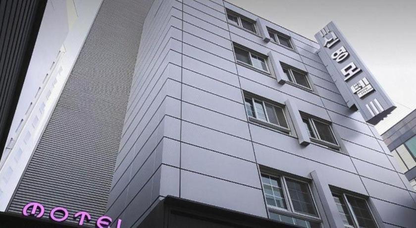 Sinyoung Motel Сеул Екстер'єр фото
