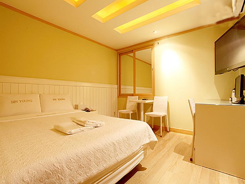 Sinyoung Motel Сеул Екстер'єр фото